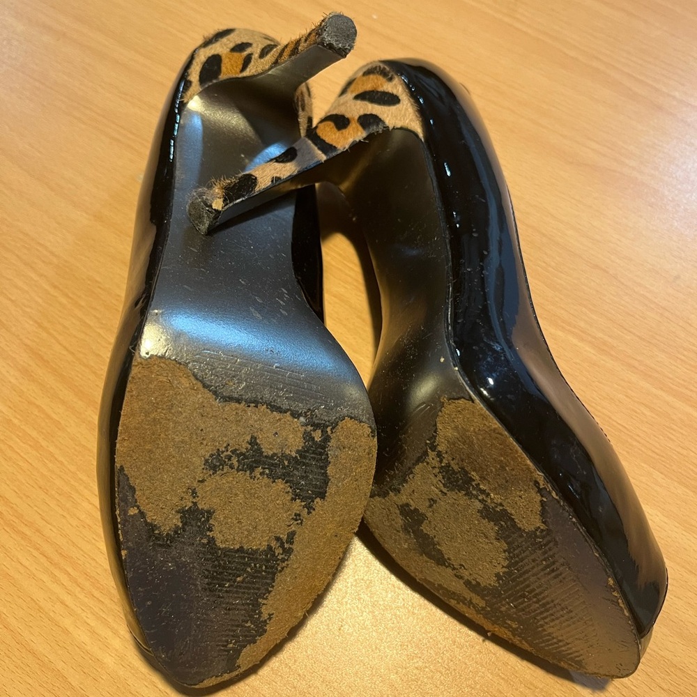 Steve Madden Black Patent Leather Peep Toe Heels with Animal Print Heel - Picture 14 of 16
